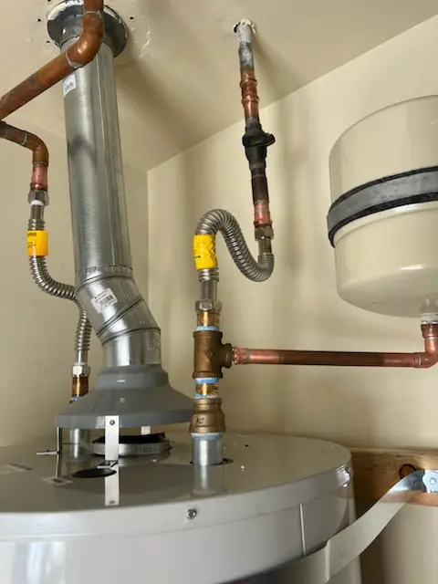 Water heater installation and plumbing repair in Country Life Homes